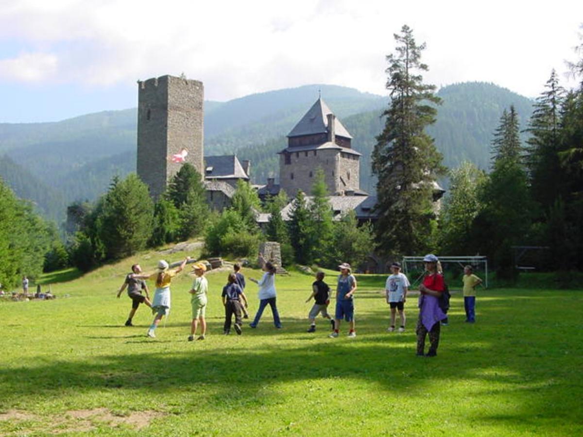 نزل Ramingsteinفي Burg Finstergrun المظهر الخارجي الصورة